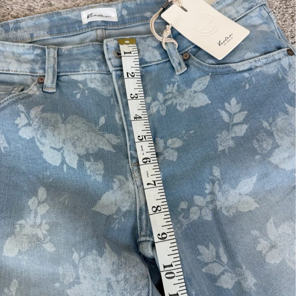 NWT - KanCan Faded Floral Flare Jeans - 9/28 - Picture 6 of 9